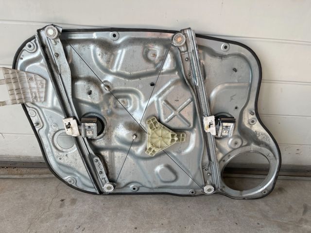 bontott KIA CEED Jobb első Ablakemelő Szerkezet (Elektromos)