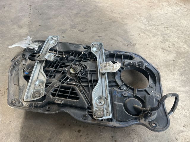 bontott KIA CEED Jobb első Ablakemelő Szerkezet (Elektromos)