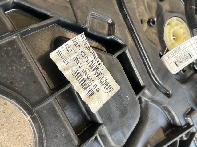 bontott KIA CEED Jobb első Ablakemelő Szerkezet (Elektromos)