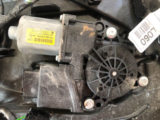 bontott KIA CEED Jobb első Ablakemelő Szerkezet (Elektromos)