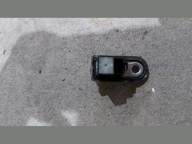 bontott KIA CEED Jobb első Ajtó Nyitás Érzékelő