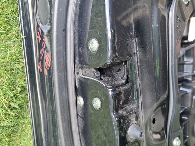 bontott KIA CEED Jobb első Ajtó (Részeivel)