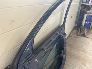 bontott KIA CEED Jobb első Ajtó (Üres lemez)