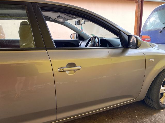bontott KIA CEED Jobb első Ajtó (Üres lemez)