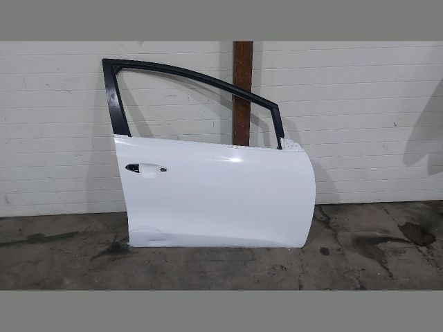 bontott KIA CEED Jobb első Ajtó (Üres lemez)