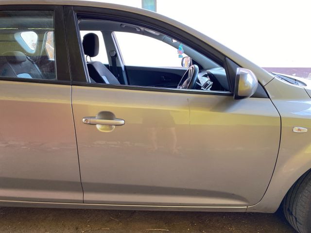 bontott KIA CEED Jobb első Ajtó (Üres lemez)