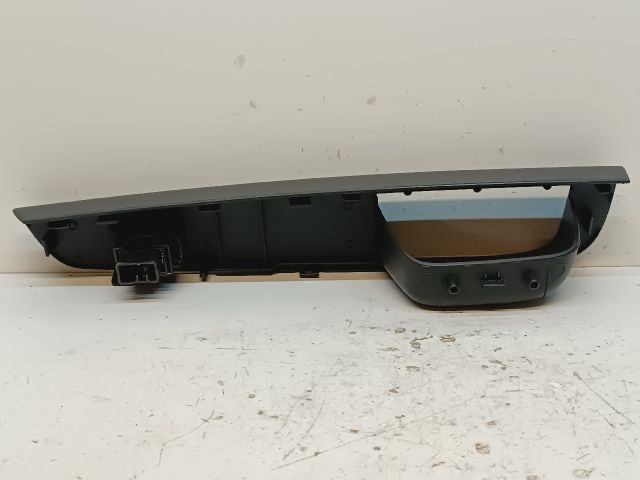 bontott KIA CEED Jobb első Ajtóbehúzó