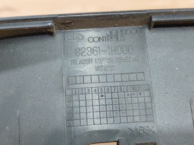 bontott KIA CEED Jobb első Ajtóbehúzó