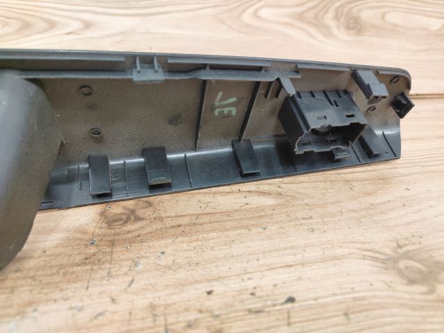 bontott KIA CEED Jobb első Ajtóbehúzó