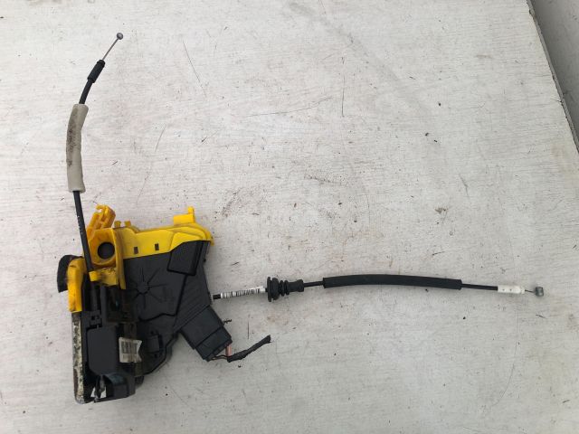 bontott KIA CEED Jobb első Ajtózár