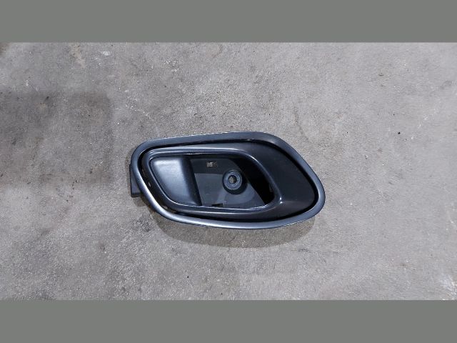 bontott KIA CEED Jobb első Belső Kilincs