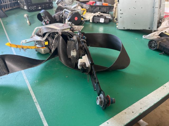 bontott KIA CEED Jobb első Biztonsági Öv