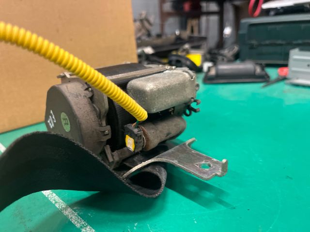 bontott KIA CEED Jobb első Biztonsági Öv