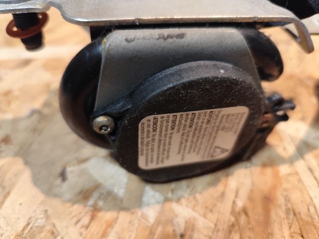 bontott KIA CEED Jobb első Biztonsági Öv