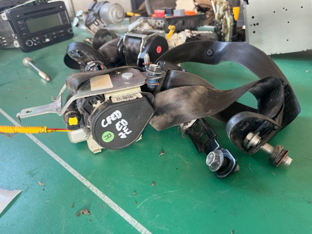 bontott KIA CEED Jobb első Biztonsági Öv