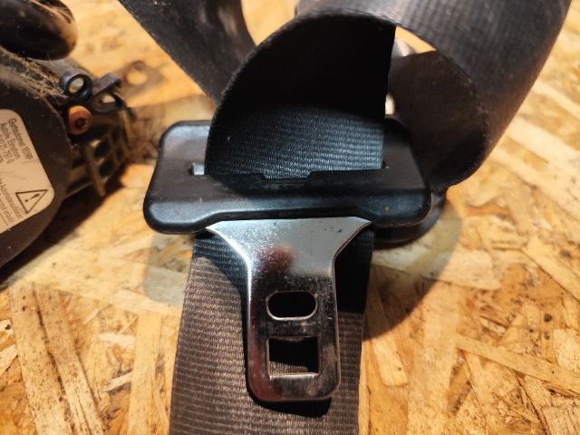 bontott KIA CEED Jobb első Biztonsági Öv