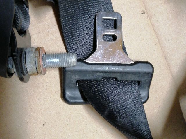 bontott KIA CEED Jobb első Biztonsági Öv