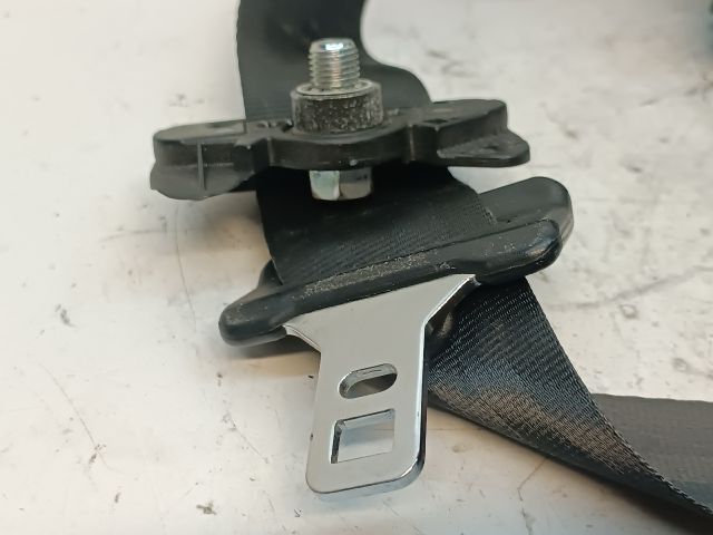 bontott KIA CEED Jobb első Biztonsági Öv