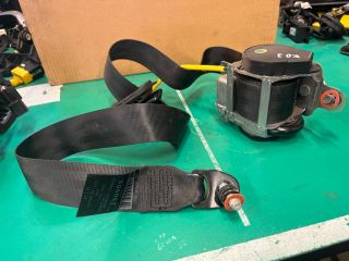 bontott KIA CEED Jobb első Biztonsági Öv