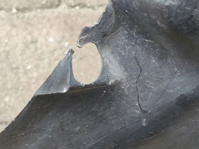 bontott KIA CEED Jobb első Dobbetét (Kerékjárati, Műanyag)