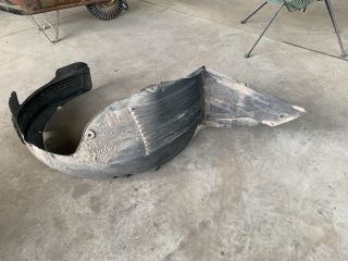 bontott KIA CEED Jobb első Dobbetét (Kerékjárati, Műanyag)