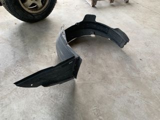 bontott KIA CEED Jobb első Dobbetét (Kerékjárati, Műanyag)