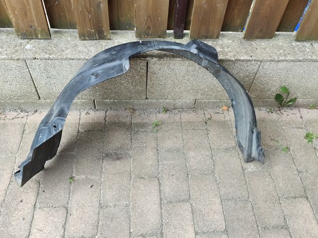 bontott KIA CEED Jobb első Dobbetét (Kerékjárati, Műanyag)