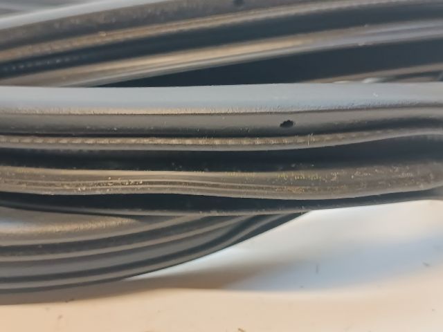 bontott KIA CEED Jobb első Gumikéder