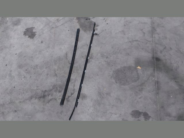 bontott KIA CEED Jobb első Gumikéder