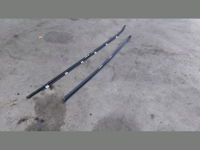 bontott KIA CEED Jobb első Gumikéder