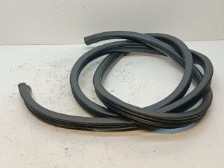 bontott KIA CEED Jobb első Gumikéder