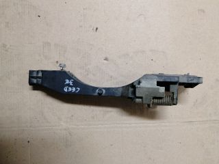 bontott KIA CEED Jobb első Külső Kilincsfészek