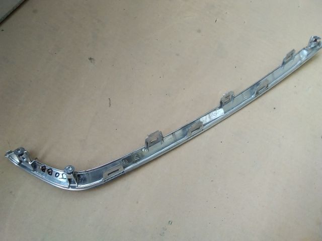 bontott KIA CEED Jobb első Lökhárító Díszléc