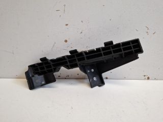 bontott KIA CEED Jobb első Lökhárító Tartó (Műanyag)