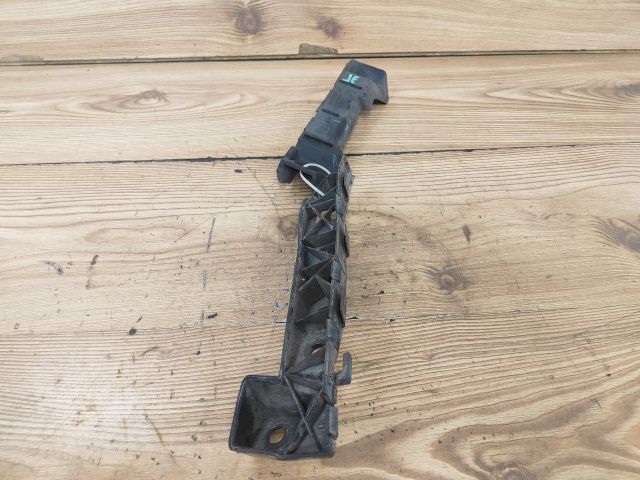 bontott KIA CEED Jobb első Oldal Lökhárító Tartó (Műanyag)