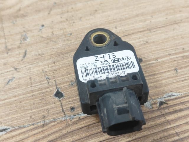 bontott KIA CEED Jobb első Oldal Ütközés Érzékelő