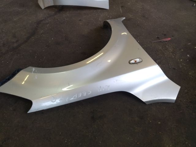 bontott KIA CEED Jobb első Sárvédő