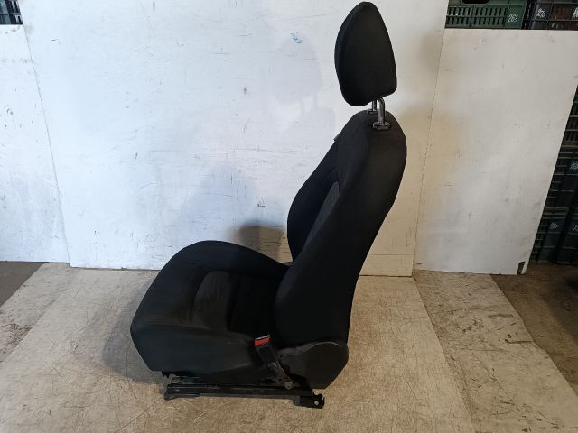 bontott KIA CEED Jobb első Ülés