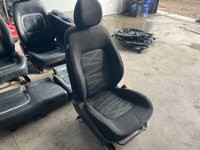 bontott KIA CEED Jobb első Ülés