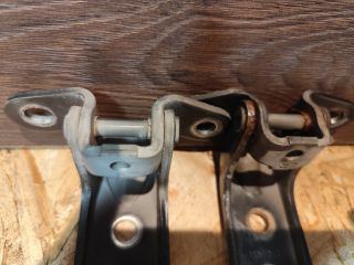 bontott KIA CEED Jobb első Zsanér