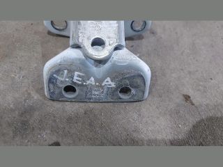 bontott KIA CEED Jobb első Zsanér