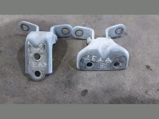 bontott KIA CEED Jobb első Zsanér