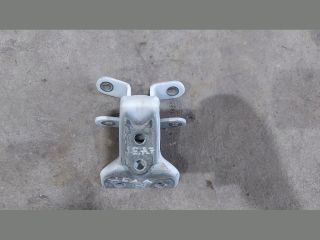 bontott KIA CEED Jobb első Zsanér