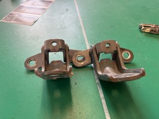 bontott KIA CEED Jobb első Zsanér