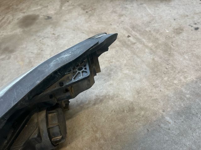 bontott KIA CEED Jobb Fényszóró