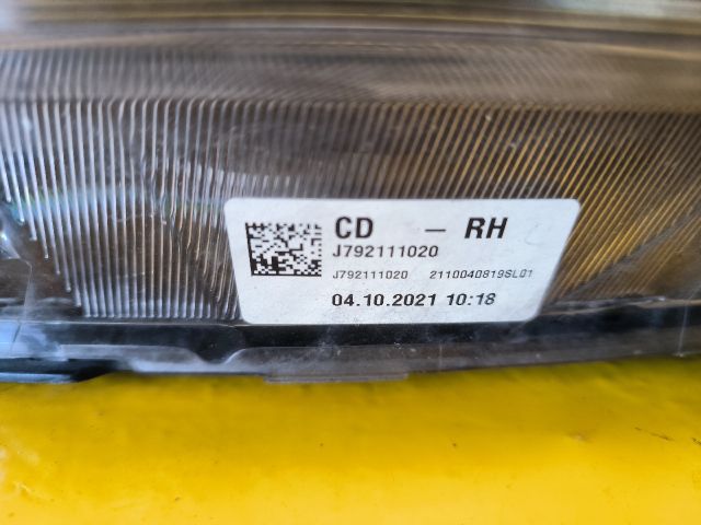 bontott KIA CEED Jobb Fényszóró