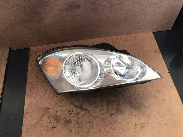 bontott KIA CEED Jobb Fényszóró