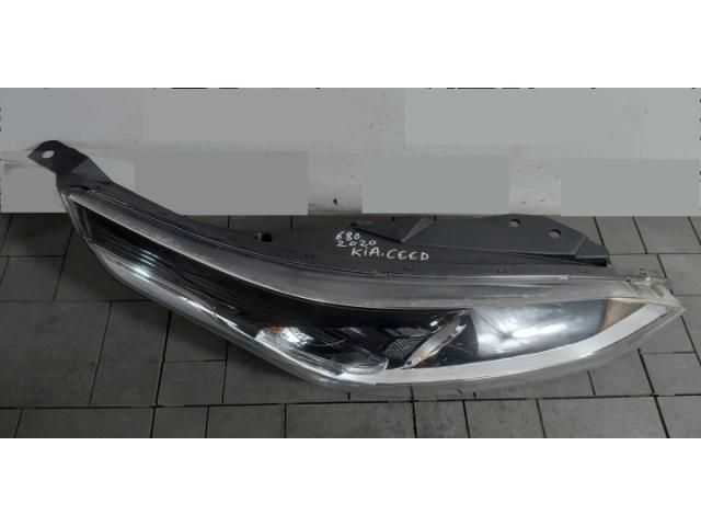 bontott KIA CEED Jobb Fényszóró