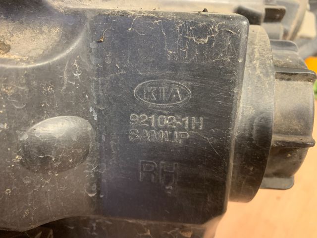 bontott KIA CEED Jobb Fényszóró