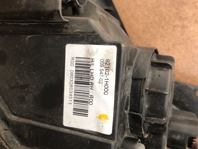 bontott KIA CEED Jobb Fényszóró